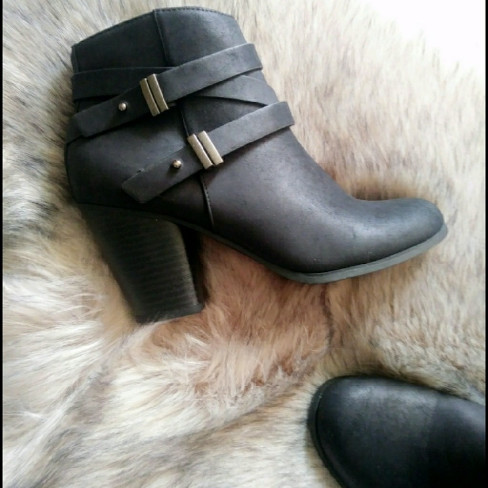 Ankle boots